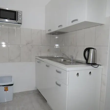 Apartament Caleta *