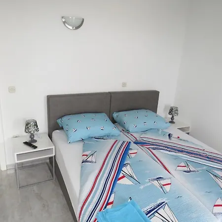 Apartament Caleta *